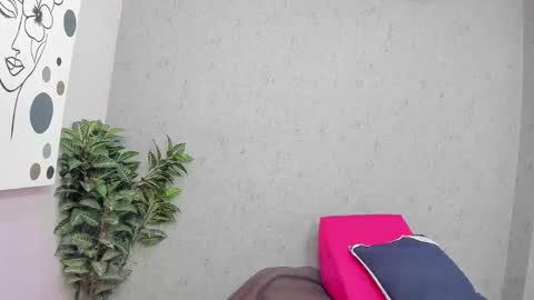 tiffany_mendez online show from 02/18/26, 12:01