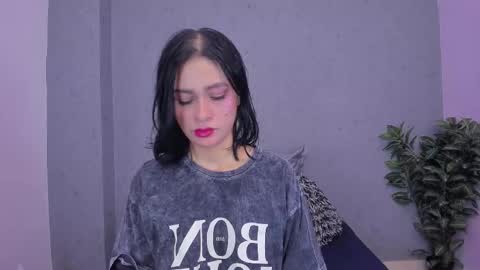 tiffany_mendez online show from 03/18/26, 12:08