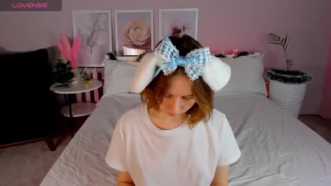 Snapshot of tiffany_roy chatting on 12/29/24, 02:49 tiffany_roy online show from 12/29/24, 02:49