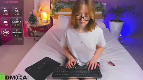 Snapshot of tiffany_roy chatting on 01/09/25, 02:43 tiffany_roy online show from 01/09/25, 02:43