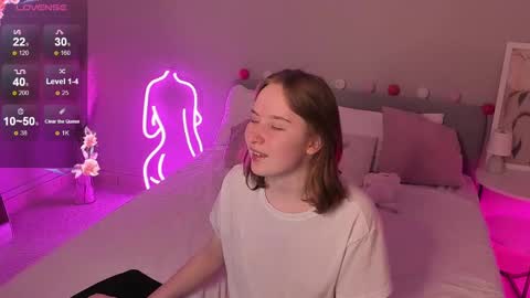 Snapshot of tiffany_roy chatting on 01/26/25, 05:23 tiffany_roy online show from 01/26/25, 05:23