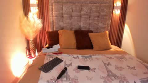 tiffany_sander online show from 12/12/24, 12:33