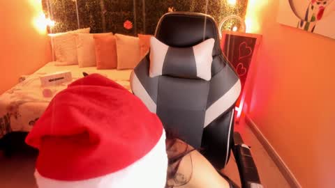 tiffany_sander online show from 12/14/24, 06:24