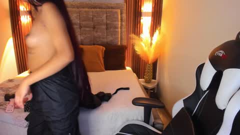 tiffany_sander online show from 12/19/24, 03:18