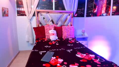 tiffany_sander online show from 02/04/25, 03:22