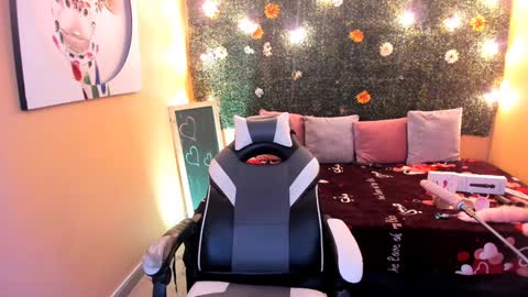 tiffany_sander online show from 02/06/25, 06:29