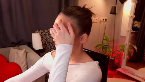 Snapshot of tiffany_sweetie chatting on 11/30/25, 12:31 Tiffany online show from 11/30/25, 12:31