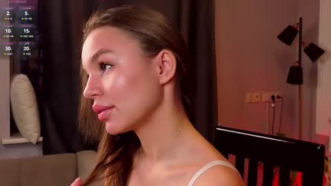 Snapshot of tiffany_sweetie chatting on 12/01/25, 11:37 Tiffany online show from 12/01/25, 11:37