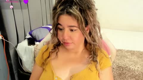 Snapshot of tiffany_teressa chatting on 09/30/25, 04:28 tiffany theressa online show from 09/30/25, 04:28