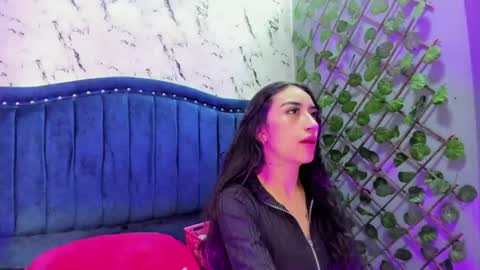 TiffanyDream8 online show from 06/25/26, 07:07