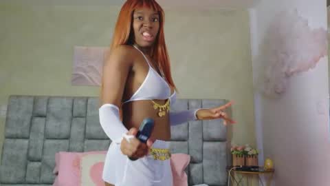 Snapshot of tiffanyebony_ chatting on 06/05/26, 02:12 TiffanyEbony online show from 06/05/26, 02:12
