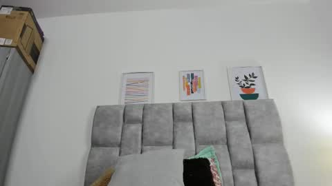 Snapshot of tiffanyfox_1 chatting on 09/17/25, 07:43 Tifanny Fox online show from 09/17/25, 07:43