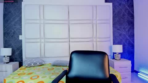 Snapshot of tiffanyhoustton chatting on 04/23/26, 11:53 tiffanyhoustton online show from 04/23/26, 11:53