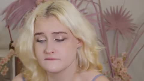 tiffanyjons online show from 10/26/25, 06:03