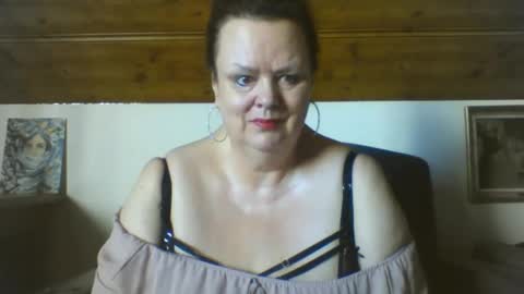 TiffanyMature online show from 03/17/26, 08:17