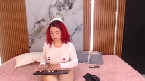 Stefanny Hill  online show from 09/13/25, 03:17