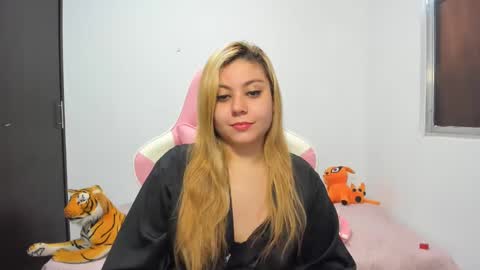 Ana online show from 02/25/25, 02:22