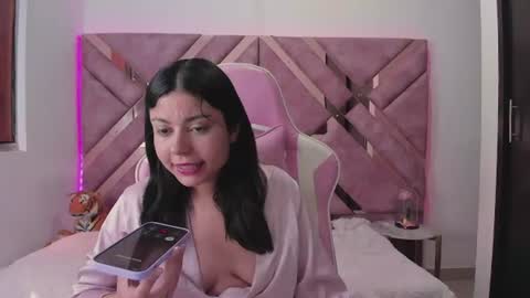 Ana online show from 06/19/26, 04:22