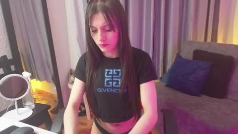 Snapshot of tiinajonus_ chatting on 02/17/26, 04:09 tiinajonus_ online show from 02/17/26, 04:09