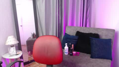 Snapshot of tiinajonus_ chatting on 05/08/26, 04:29 tiinajonus_ online show from 05/08/26, 04:29