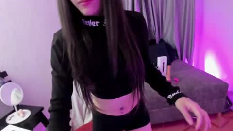 Snapshot of tiinajonus_ chatting on 06/11/26, 04:21 tiinajonus_ online show from 06/11/26, 04:21