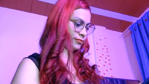 Snapshot of tiiny_emiily chatting on 06/13/26, 03:26 TIINY Special show when it reaches 10000 flowers online show from 06/13/26, 03:26