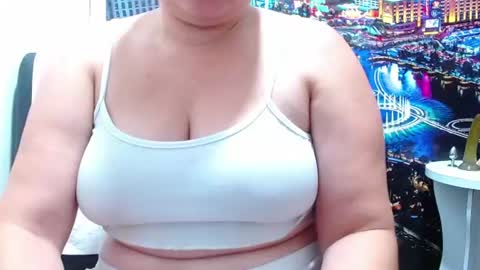 Snapshot of tila_nastyy chatting on 06/11/26, 12:32 Tila online show from 06/11/26, 12:32