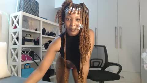Tilly online show from 02/06/26, 12:19