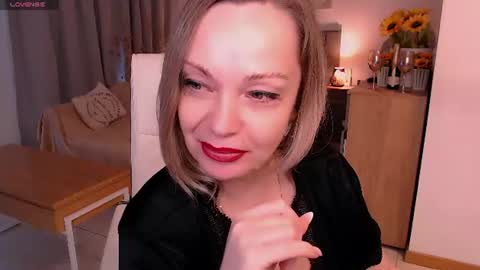 Tilly online show from 07/27/26, 08:38