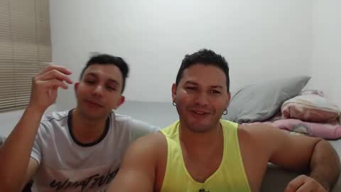 Snapshot of tim_and_sam chatting on 10/09/25, 02:20 Timothy and Santy online show from 10/09/25, 02:20