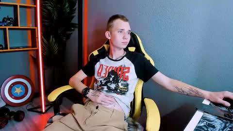 Snapshot of tim_blackk chatting on 09/14/25, 08:52 Tim online show from 09/14/25, 08:52