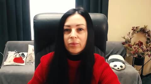 Snapshot of timeparadice chatting on 02/11/26, 08:19 Luisa online show from 02/11/26, 08:19