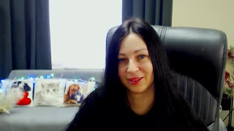 Snapshot of timeparadice chatting on 03/05/26, 08:54 Luisa online show from 03/05/26, 08:54
