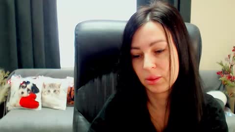 Snapshot of timeparadice chatting on 03/23/26, 08:18 Luisa online show from 03/23/26, 08:18