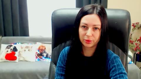 Snapshot of timeparadice chatting on 04/15/26, 07:59 Luisa online show from 04/15/26, 07:59