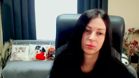 Snapshot of timeparadice chatting on 06/03/26, 07:55 Luisa online show from 06/03/26, 07:55
