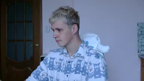 Tim WhiteS online show from 10/28/25, 09:24