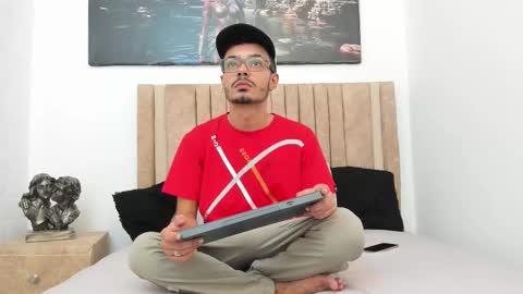 Evans  online show from 11/01/25, 08:33