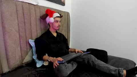 Evans  online show from 12/17/25, 03:56