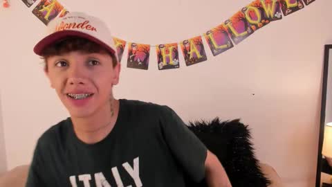 Timothy 21 years old online show from 10/27/25, 08:46