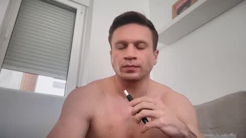 Snapshot of timtim777888 chatting on 02/04/25, 10:32 Tim online show from 02/04/25, 10:32