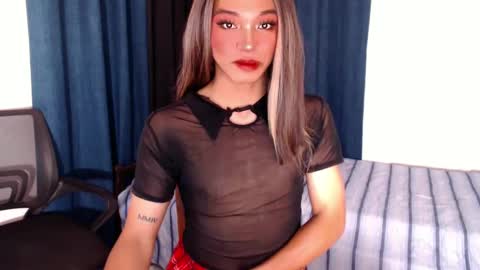 Snapshot of tina_allure chatting on 01/19/25, 03:50 Tina online show from 01/19/25, 03:50