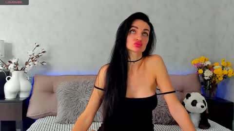 Tina online show from 10/23/25, 10:47