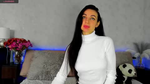 Snapshot of tina_mart chatting on 11/09/25, 10:13 Tina online show from 11/09/25, 10:13