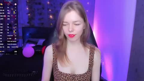 Snapshot of tina_tayllor chatting on 03/03/25, 03:53 Tina Tayllor MY SHEDULEMondayTuesdaySaturdaySunday online show from 03/03/25, 03:53