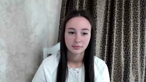 Snapshot of tina_tin85 chatting on 08/05/26, 04:43 tina online show from 08/05/26, 04:43