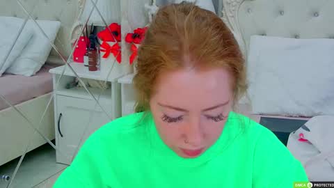 Snapshot of tinabrook chatting on 11/04/25, 03:49 Tina online show from 11/04/25, 03:49