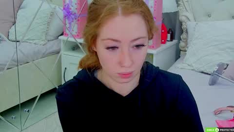 Snapshot of tinabrook chatting on 11/27/25, 03:52 Tina online show from 11/27/25, 03:52