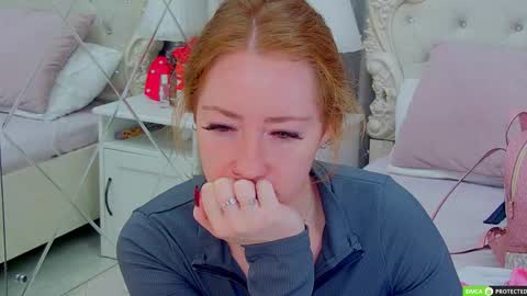 Snapshot of tinabrook chatting on 12/01/25, 03:33 Tina online show from 12/01/25, 03:33