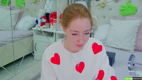 Snapshot of tinabrook chatting on 12/17/25, 04:18 Tina online show from 12/17/25, 04:18